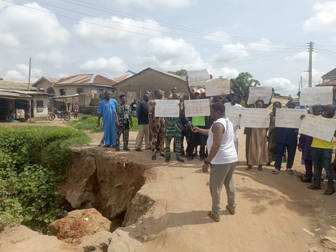 FEAR, HARDSHIP AS ABEOKUTA COMMUNITIES BATTLE COLLAPSING BRIDGE, BEG GOV DAPO ABIODUN